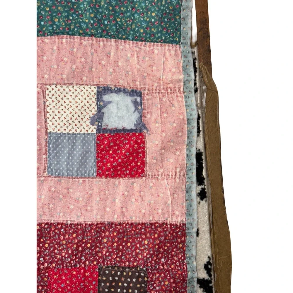 Antiques Country Squares Quilt, Handmade Patchwork Quilt Fits a queen bed FLAWED